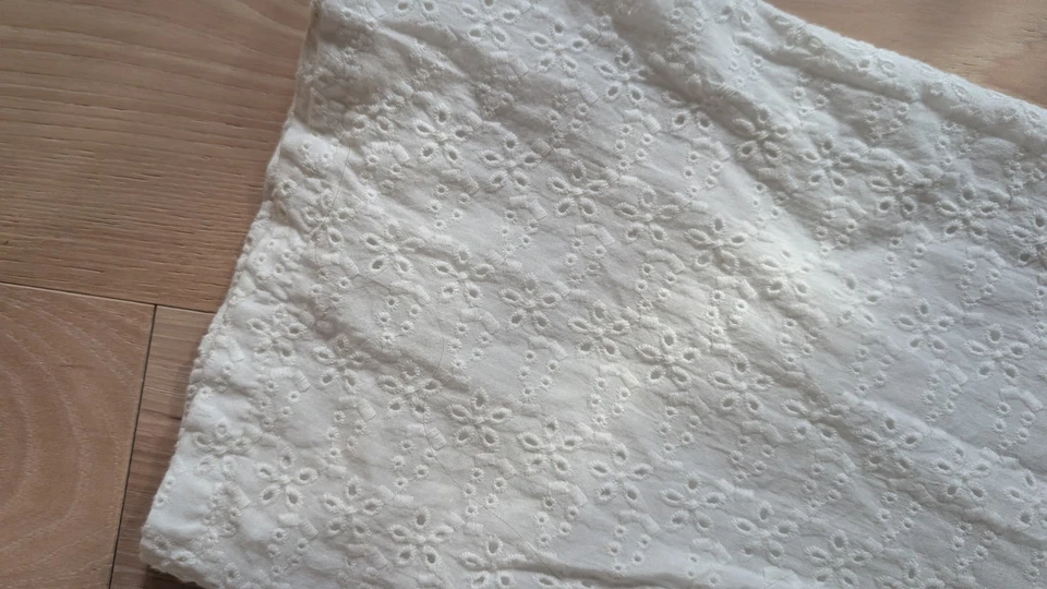 Womens Studio Seven Designs White Leg Pull On Pants Wear Sz S Eyelet Embroidery - Image 2 of 4