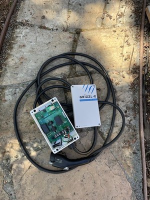 Grizzl-E Smart Connect Avalanche EV Charger 40A GRS-14-24-AB Grizzle