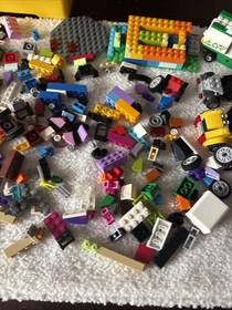 LEGO Creator Medium Creative Brick Box Tons Pieces Yellow Box Huge Lot 3lbs 7oz