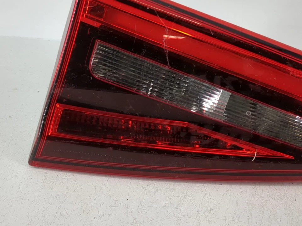 Luz trasera lateral derecha Infiniti Qx30 2017-2019 pasajero OEM JR69J Foto 3 de 4