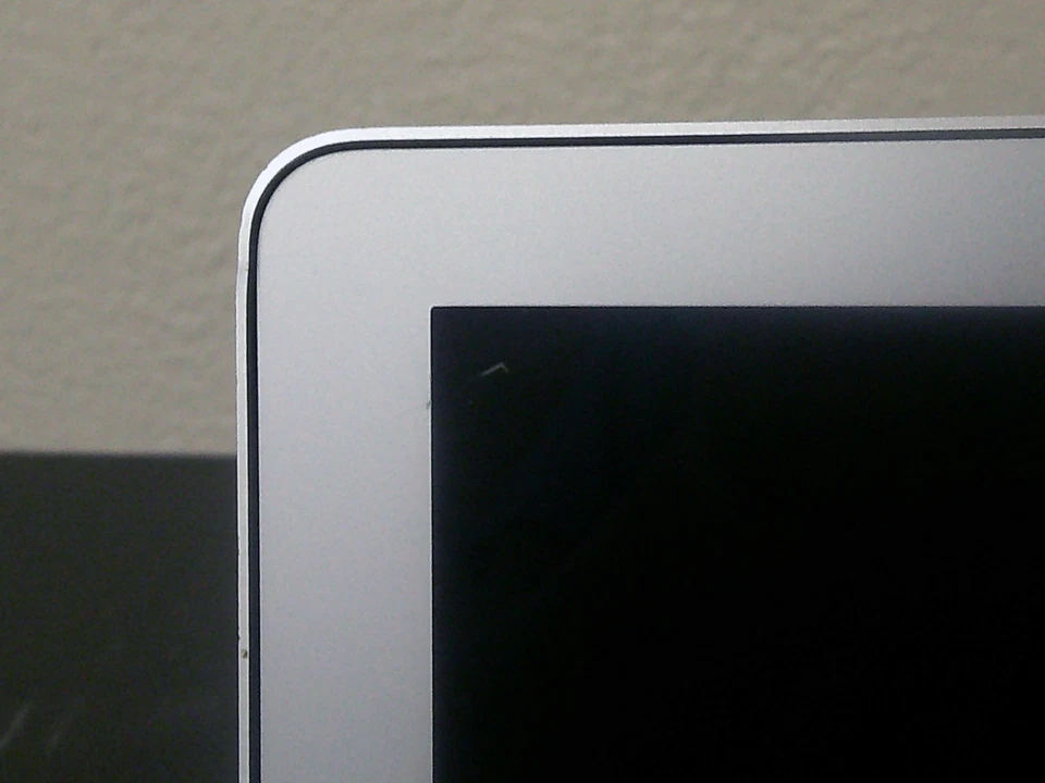 Apple MacBook Air A1465 Mid 2013 11.6" HD i5 8GB 128GB OSX Big Sur - GRADE B - Image 4 of 4