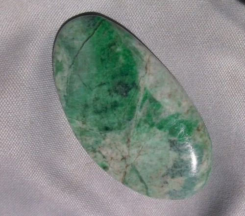 JADEITE APPLE GREEN A GRADE LARGE CABOCHON 65.8 CARAT- 13 GRAMS BURMO - Picture 4 of 6