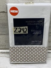 Hudson Park Embroidered Geo 500 TC Standard Sham White / Champagne New