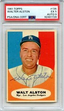 1961 Topps Walt Alston #136 Signed Auto PSA DNA 5 EX 9 AUTO Dodgers Baseball HOF