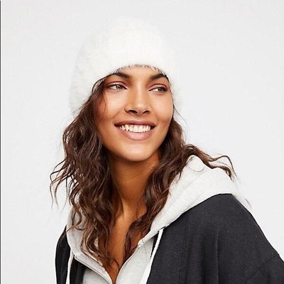 white fuzzy beanie