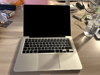 Apple MacBook Pro 13" 2015 · i7 · 16GB · 500GB