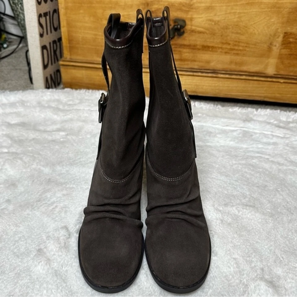 全新无标签 Nine & Co. 正品麂皮绒中筒腰带粗跟靴棕色女式 7 码 — 第 3/4 张图片