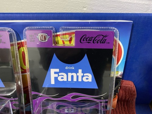 (1) 2025 M2 Fanta 1932 Ford Tudor Sedan CHASE Black/Purple (1) regular version - Picture 7 of 8