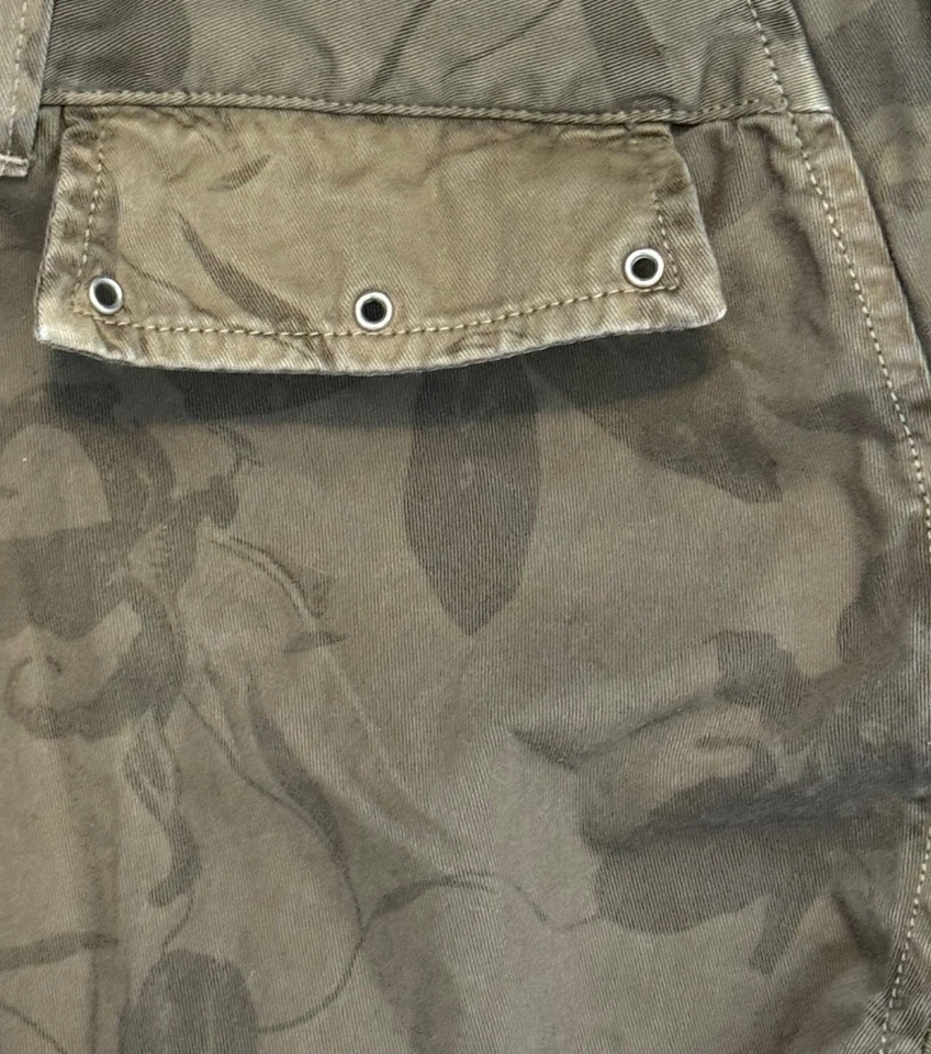 Jeans Guess Vintage Auténticos Patrón Floral Oliva Capris Talla 27 Foto 4 de 4