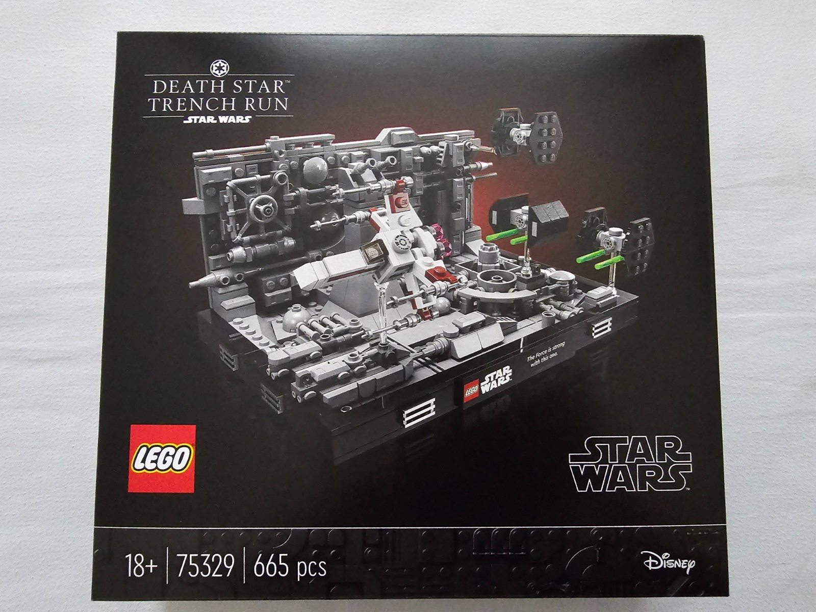 LEGO Star Wars: Death Star Trench Run Diorama (75329) - Bild 10