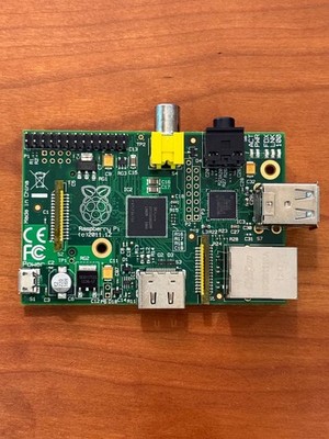 Raspberry Pi Model B Rev 2 2011.12 512MB w/ Case 8GB SD Tested