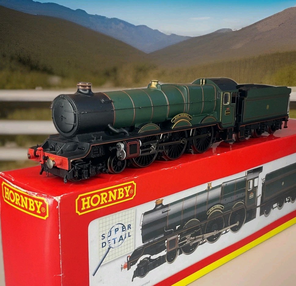 Boxed Hornby R2544 King George 1 GWR Green Steam Loco OO Gauge