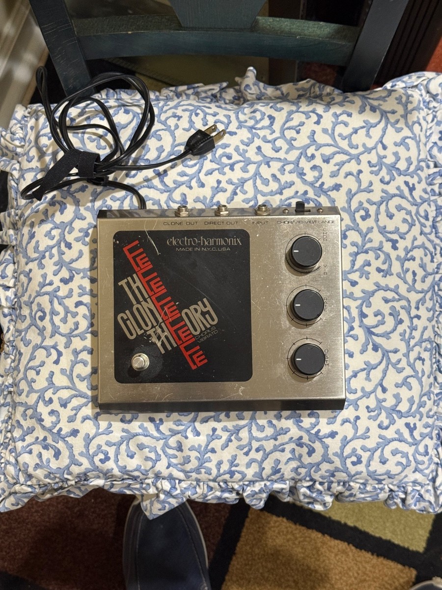 美品　Electro-Harmonix THE CLONE THEORY Electro-Harmonix Clone Theory - vintage classic 1970s chorus