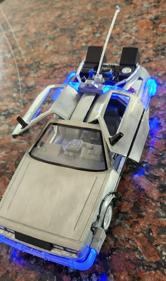 High-Quality 1:24 Back to The Future Time Machine Car - Iconic Light-Up Feature