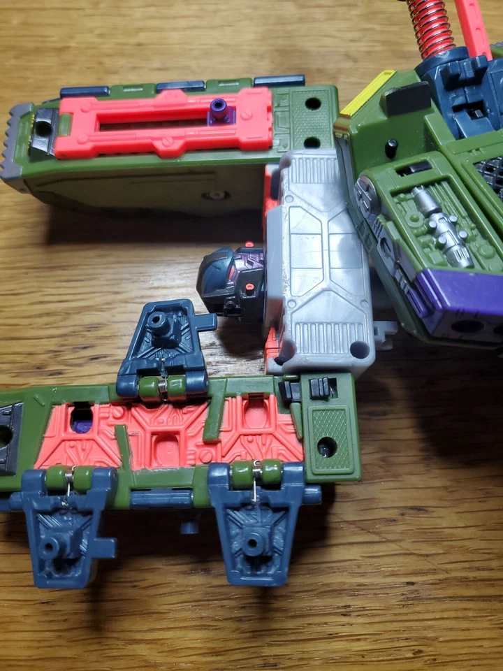Transformers Armada-Megatron Tank! Missing Accessories - Image 3 of 4