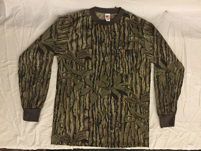 NWOT's Military Style RealTree Wooded Camouflage Long Sleeve Sweater size  Medium