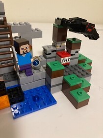 LEGO Minecraft: The Cave (21113) w/ Manual