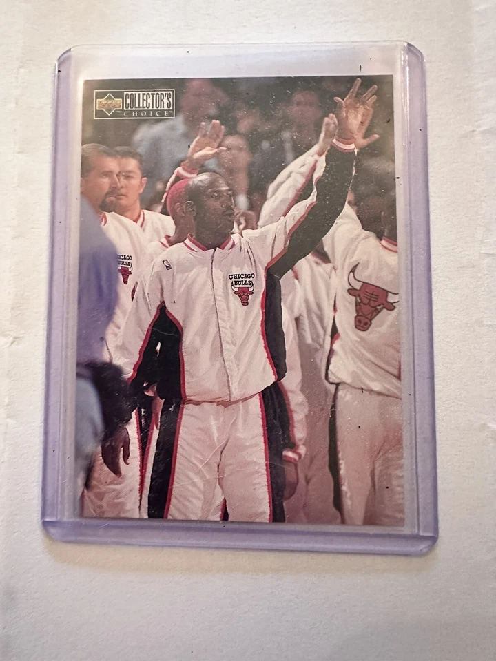 1997-98 Upper Deck Collector's Choice - Michael's Magic #394 Michael Jordan - Image 2 of 4