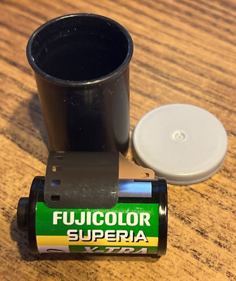 Fujicolor Superia X-TRA 800 24 Exp 35MM Camera Film - Expired date