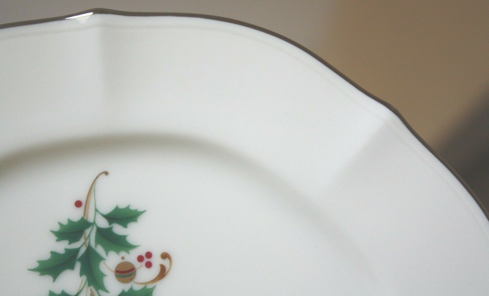 Noritake Imperial Platinum Christmas Tree Dessert / Salad Plate 81/4
