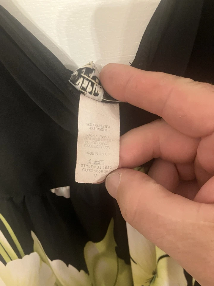 Vintage 80’s NaPua Collection Honolulu Tropical Floral Women’s Hawaiin Dress M - Image 4 of 4