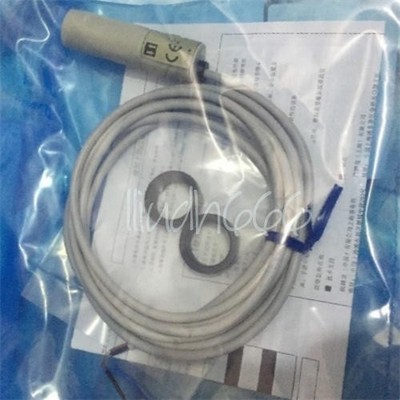 1x E3F2-DS30B4 photoelectric switch sensor New for   *uq