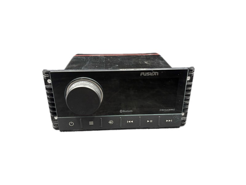 FUSION APOLLO MS-RA670/ Stereo 4 X 70 Watt/ 3 Zone (010-02138-00) HEAD UNIT ONLY