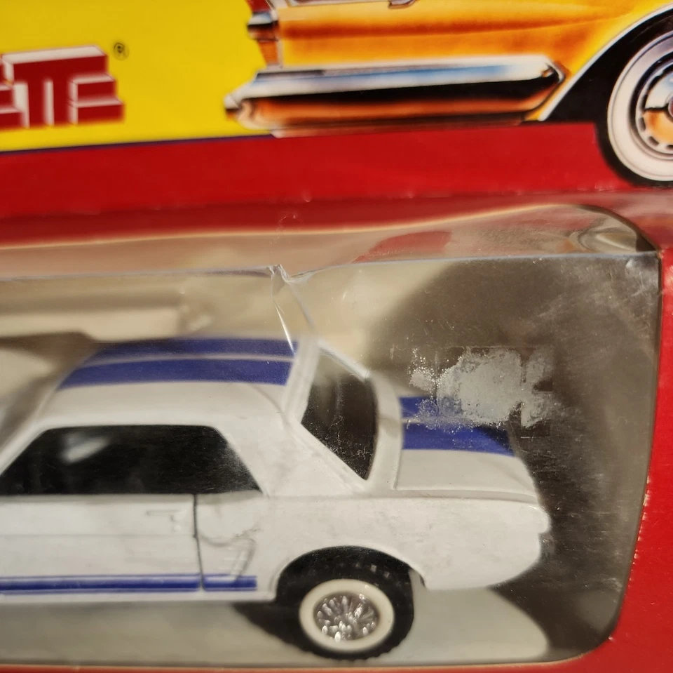 Majorettel. Legends, 1965 Ford Mustang,  GT-350. 1/32 scale: - Image 3 of 4