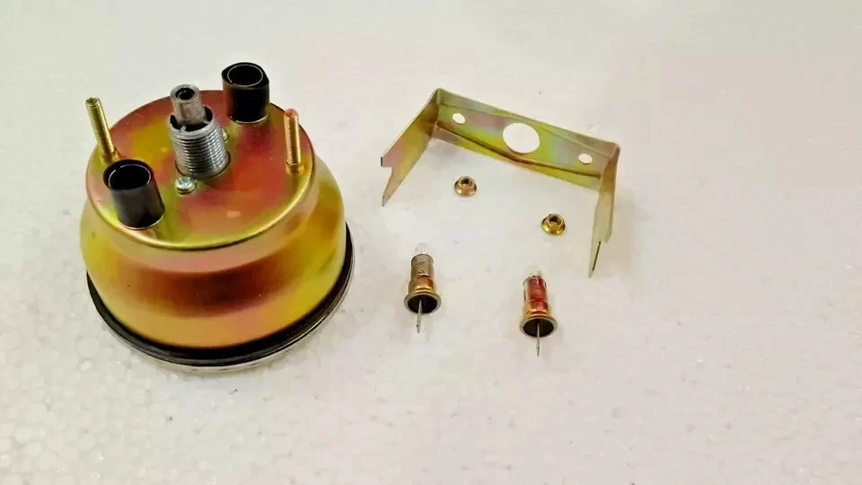 Smiths Replica 100 mm Speedometer 140 MPH and Tachometer both clock wise White - Image 2 of 3