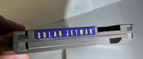SOLAR JETMAN: HUNT FOR THE GOLDEN WARSHIP (NES 1990)/JUEGOS RAROS Y ZIPPO