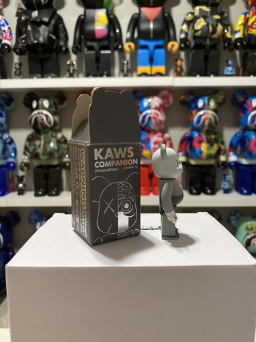 KAWS 100% Bearbrick Dissected Grey Be@rbrick Medicom Toy Gray Companion - Picture 4 of 5