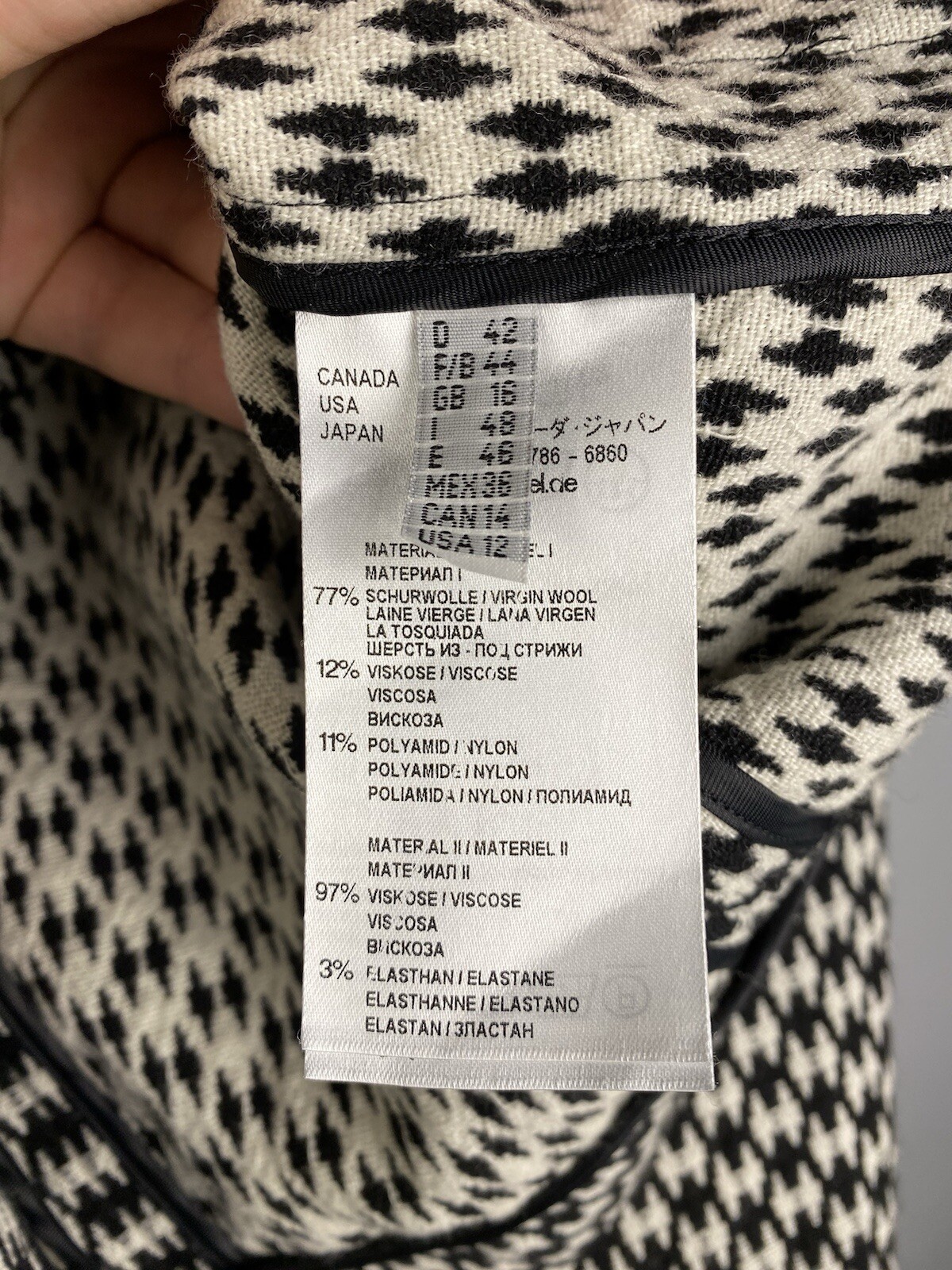 Foto 16 di 17