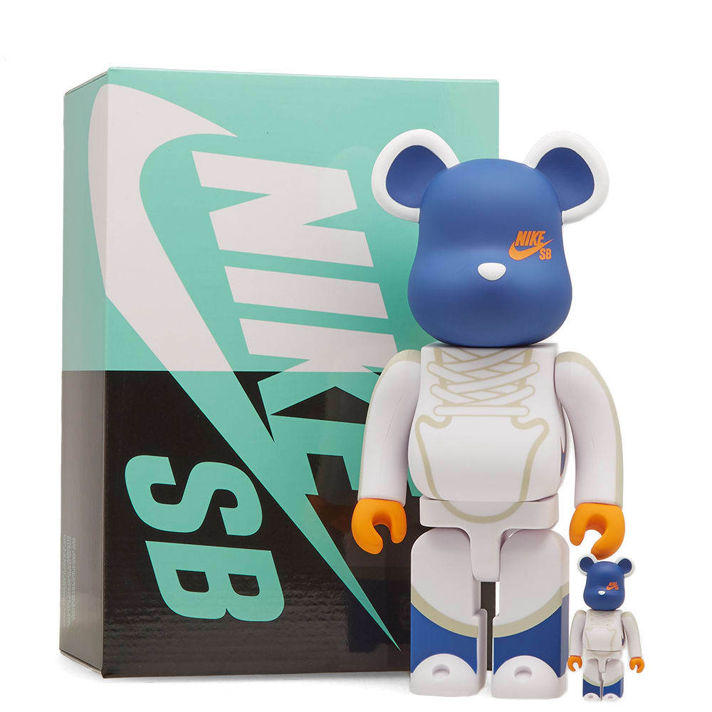 nike sb bearbrick 400