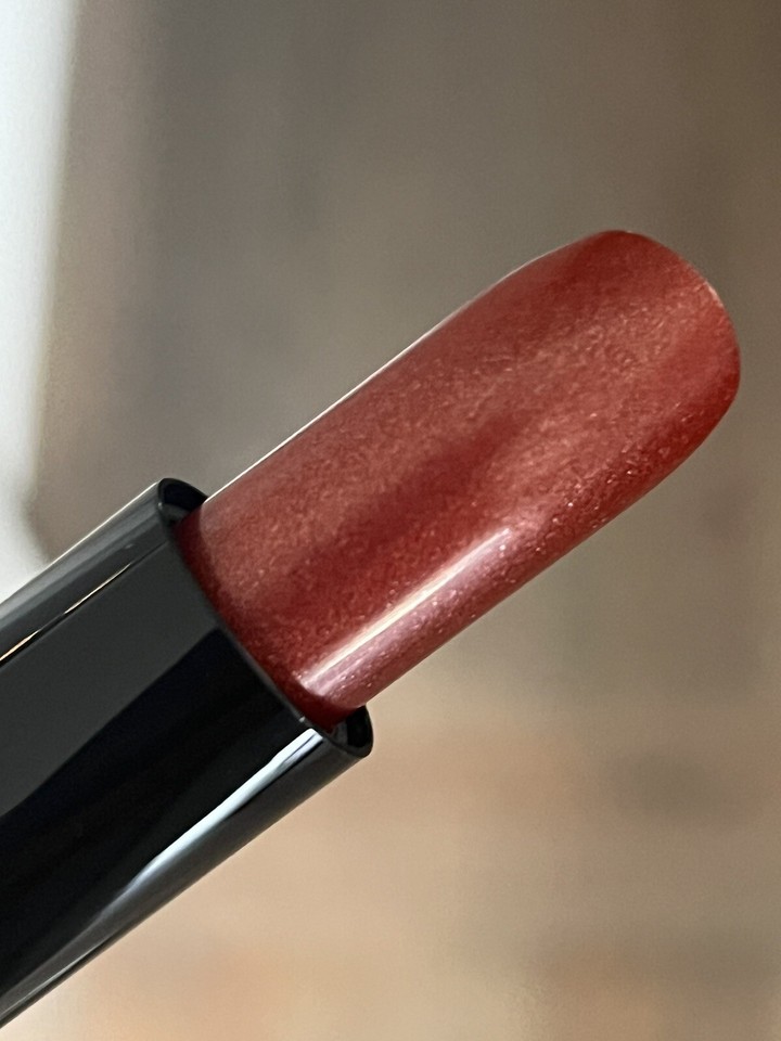 Design *GROUPIE SHIMMER* Lipstick Full SizeDiscontinued