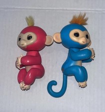 WowWee fingerling baby monkey boris and bella