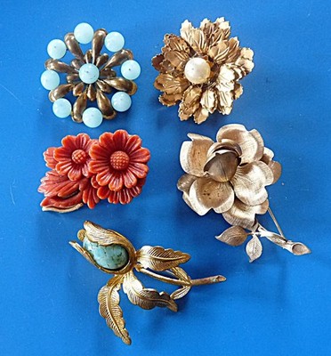 Konvolut alter Schmuck Broschen Retro Vintage FANTASIE altes KOSTÜM JEWELRY BROSCHEN
