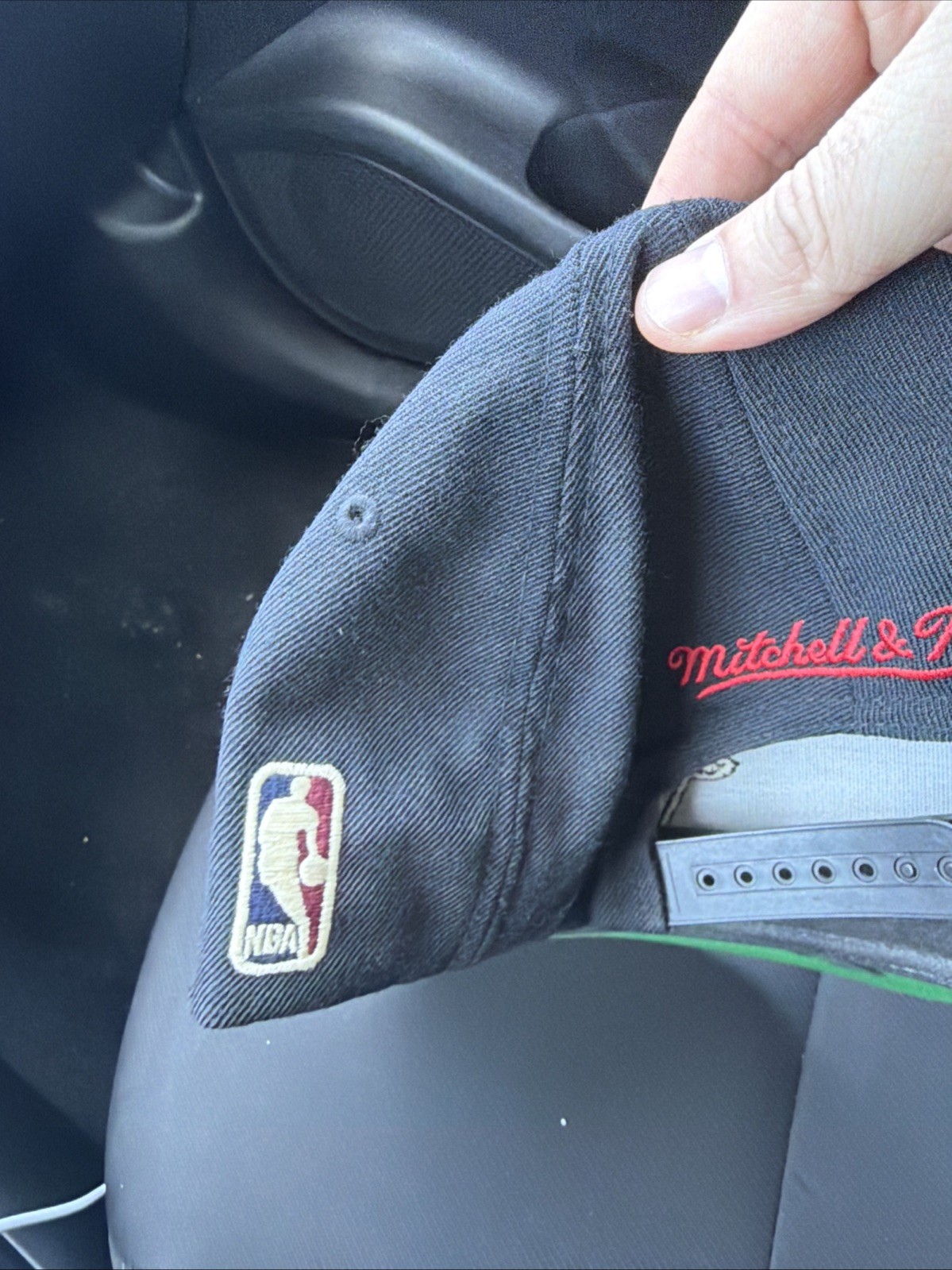 Mitchell & Ness Chicago Bulls Basic Snapback Hat/… - image 2