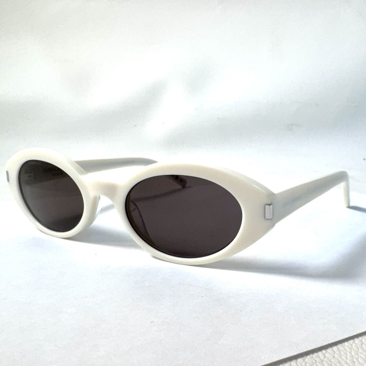 Occhiali da sole Saint Laurent SL 567 001 bianco sporco ovali unisex! (WMP013868)