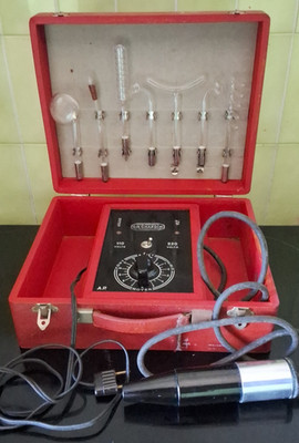 alter Elektrotherapiekoffer HOLO ELECTRON HELLER ??? ultra violett