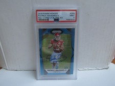 PSA 9 2018 Honors 2017 Prizm Patrick Mahomes Light Blue Prizm On Card Auto RC /4