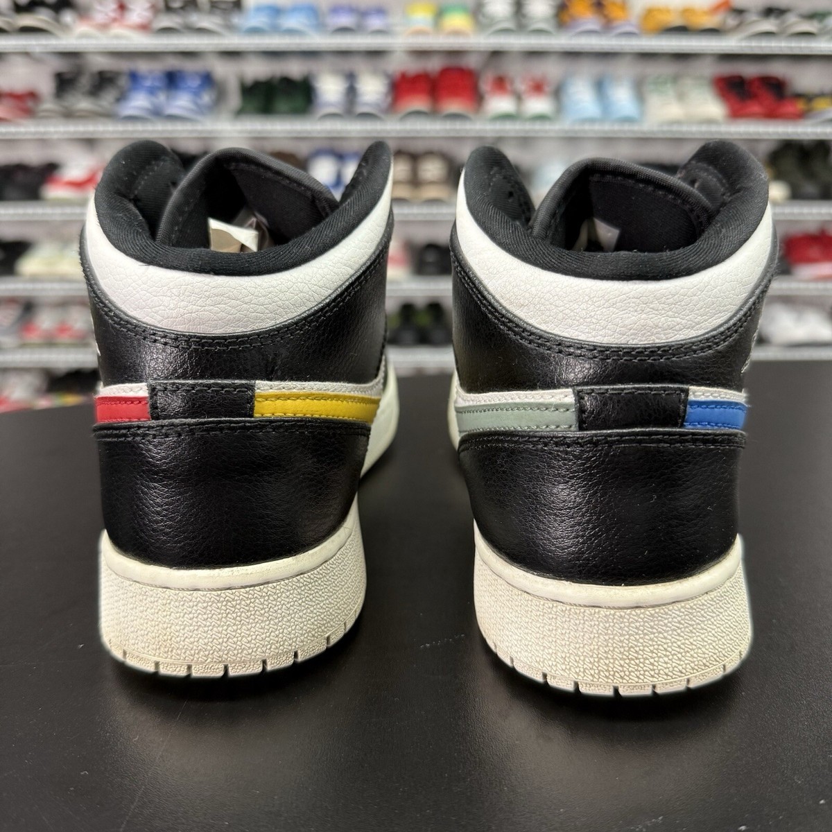 Nike Air‎ Jordan 1 Retro Mid GS Youth Size 7Y Multi-Color Swoosh 554725-052 Nike Air Jordan 1 Mid Retro Multi Color Swoosh 554725-052  main image 2
