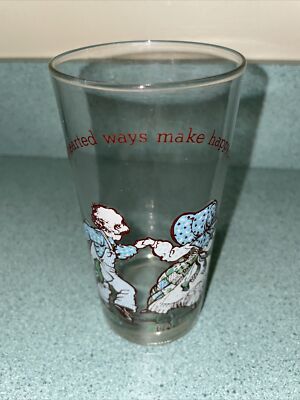 1978 Holly Hobbie American Greetings Glass Lighthearted Ways Make Happy Days