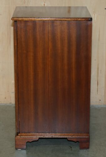VINTAGE MID CENTURY MODERN FLAMED MAHOGANY RECORD PLAYER MEDIA CABINET - Picture 13 of 17