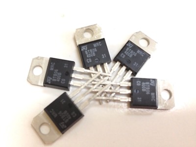 2 Piece | BTB06-400B TRIAC-400VRM 10A New Original ST