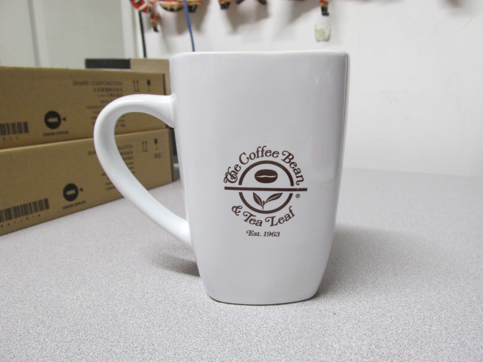Leaf Coffee Cup Ceramic White