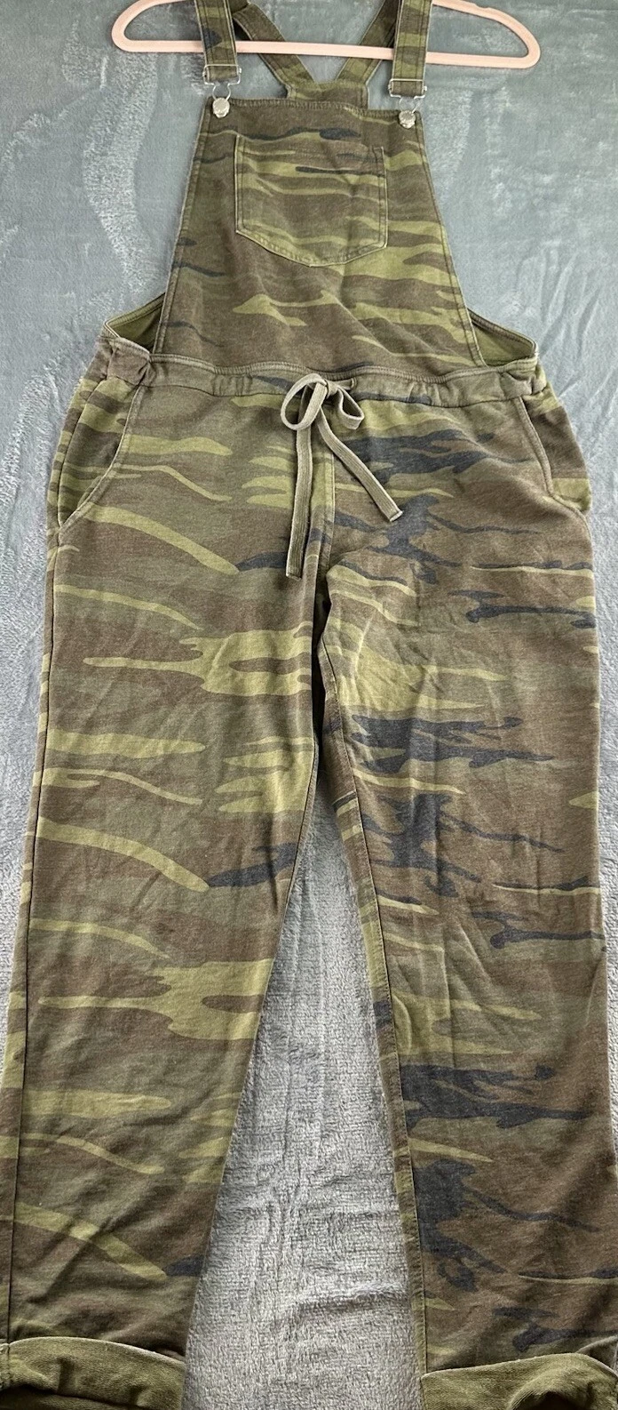 Z SUPPLY Camouflage Overalls Sz Medium Green Bibs Bibbies Jumpsuit Pockets Army