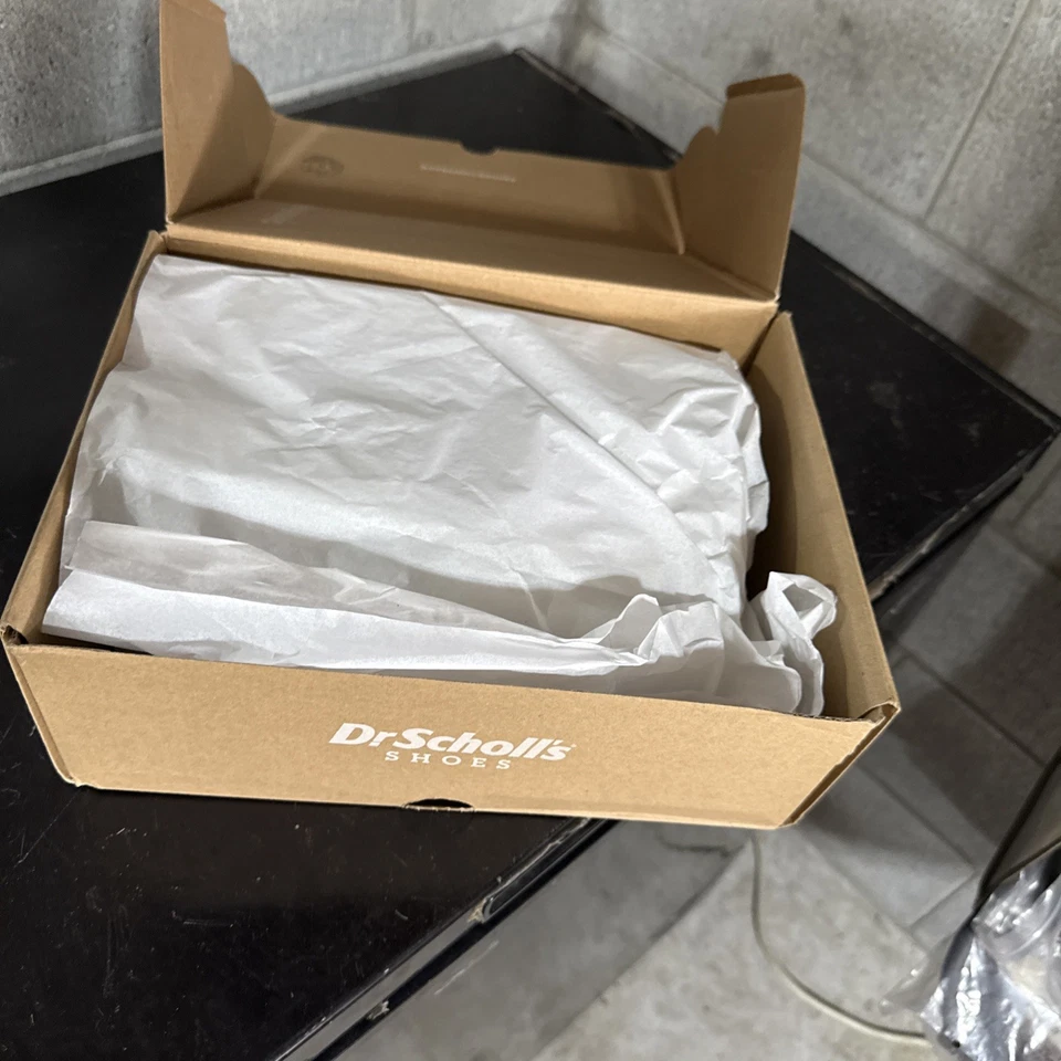 Dr. Scholls 女式 Time Off 坡跟懒人运动鞋,7.5 码黑色/白色鞋底 — 第 2/4 张图片