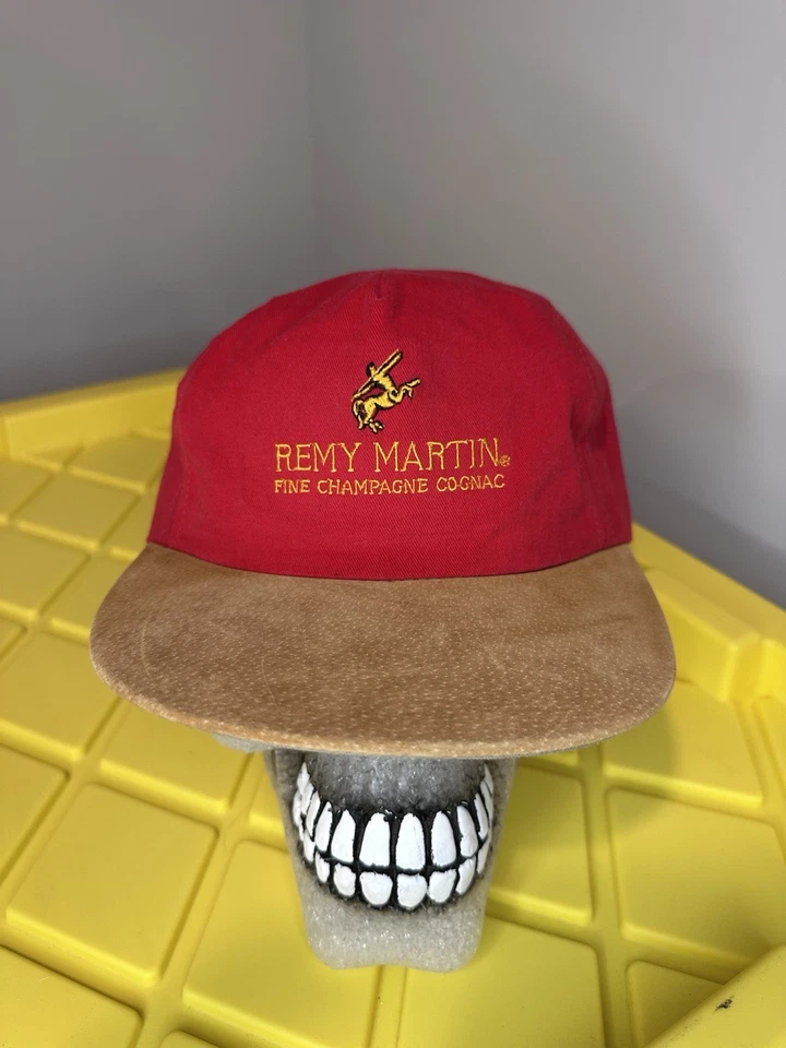 De colección Remy Martin Fino Champagne Coñac Promo Papá Correa Sombrero Gorra Gamuza Rara Foto 2 de 4