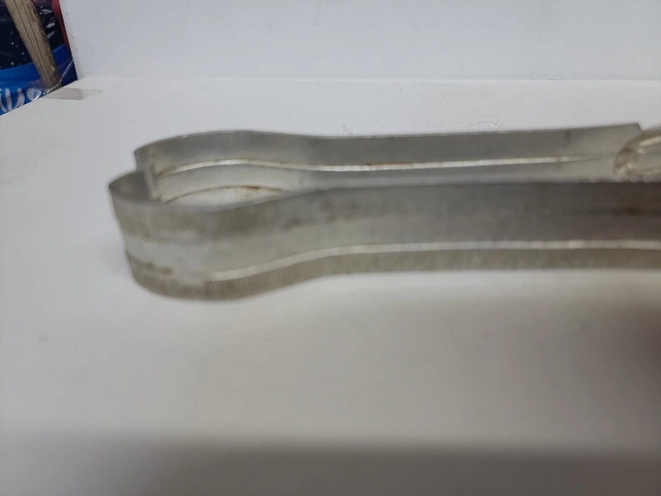 Vintage Set of Silver Colored Alloy Claw Sugar Tongs - Image 4 of 4