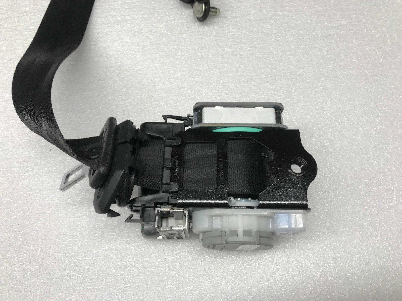 LAMBORGHINI AVENTADOR DRIVER LEFT SIDE SEAT BELT OEM 471857705 GOOD!